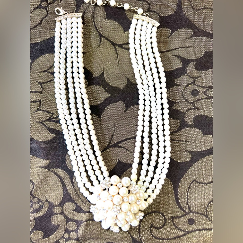 Vintage/new stock beaded necklace